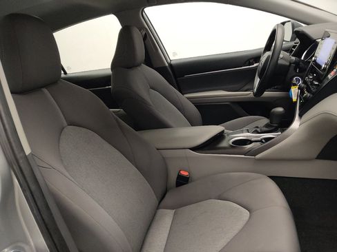 Used 2022 Toyota Camry LE FWD image 21