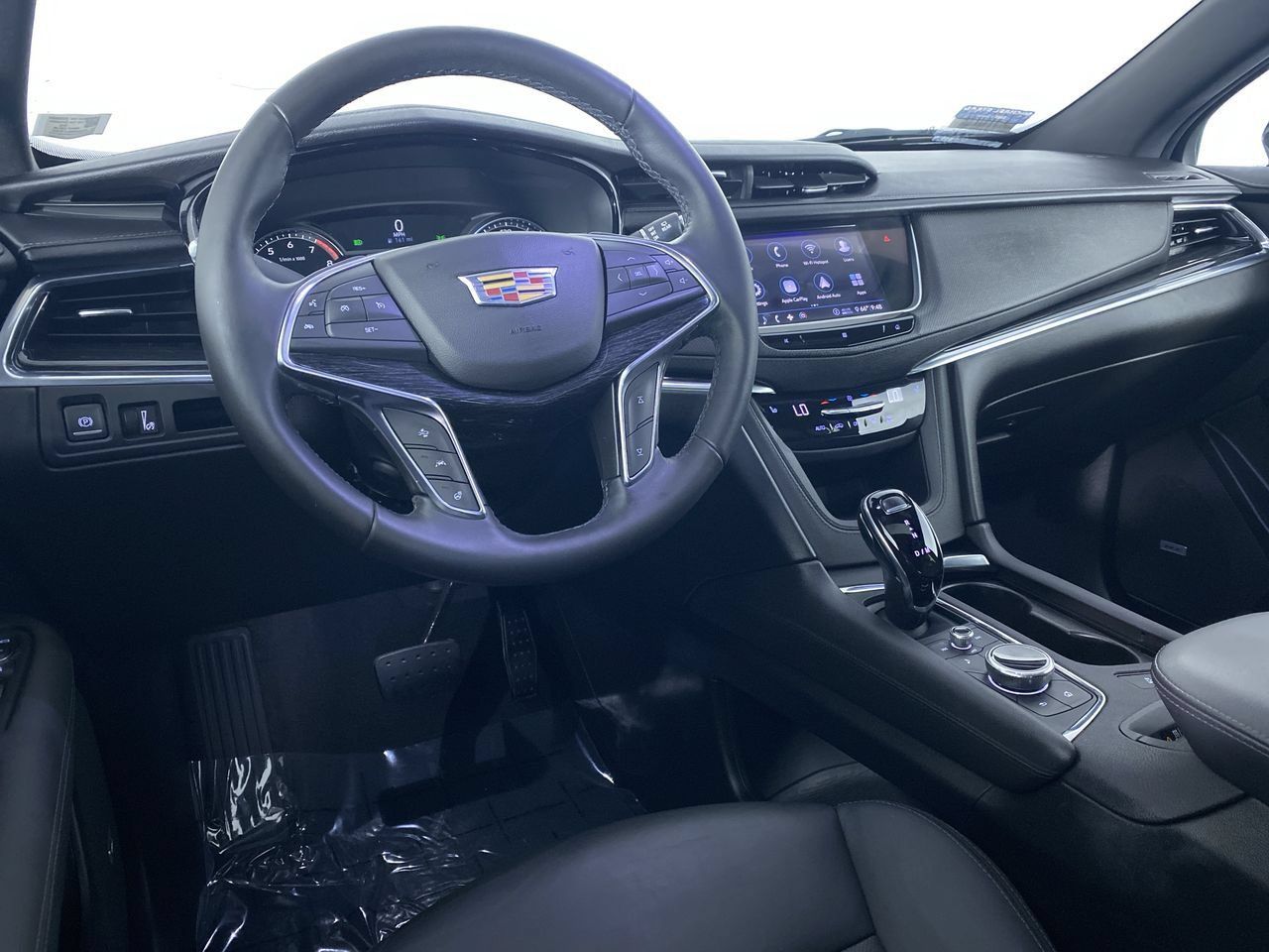 Used 2020 Cadillac XT5 Premium Luxury FWD image 2
