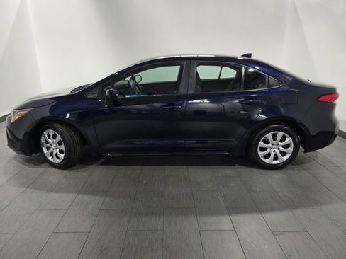 Used 2023 Toyota Corolla LE image 2