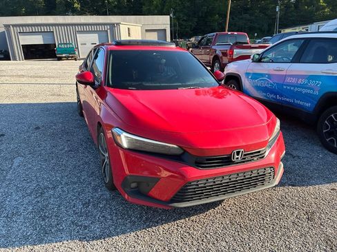 Used 2024 Honda Civic Touring image 2