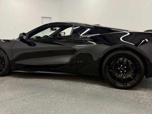 Used 2023 Chevrolet Corvette Z06 image 18