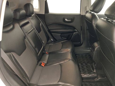 Used 2018 Jeep Compass Latitude w/ Popular Equipment Group AWD/4WD image 19