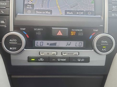 Used 2013 Toyota Camry XLE image 20