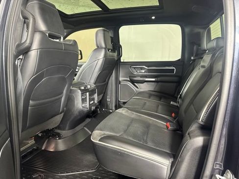 Used 2019 RAM 1500 Laramie AWD/4WD image 12