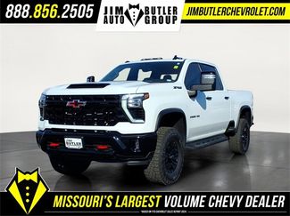 Used 2024 Chevrolet Silverado 2500 ZR2 w/ Technology Package video 1