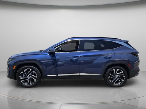 Used 2025 Hyundai Tucson Limited FWD image 3