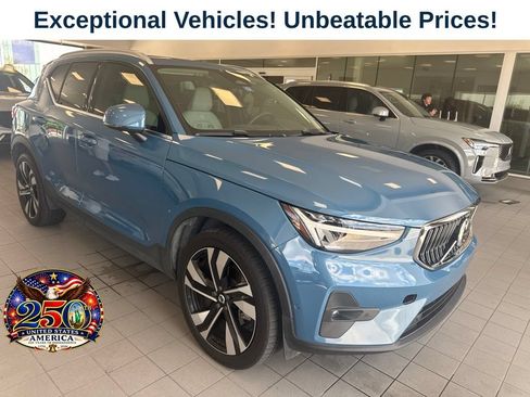 Used 2023 Volvo XC40 B5 Ultimate w/ Protection Package AWD/4WD image 1
