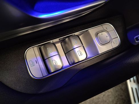 New 2026 Mercedes-Benz GLS 450 4MATIC image 18