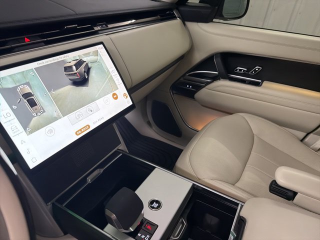 Certified 2024 Land Rover Range Rover Long Wheelbase Autobiography AWD/4WD image 29