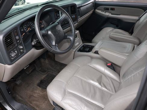 Used 2002 Chevrolet Tahoe LT RWD image 4