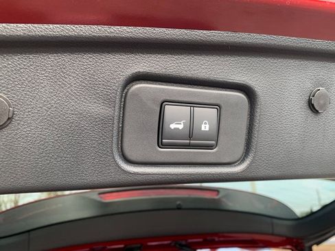 New 2026 Nissan Pathfinder SV image 6