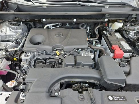 Used 2025 Toyota RAV4 XLE FWD image 23