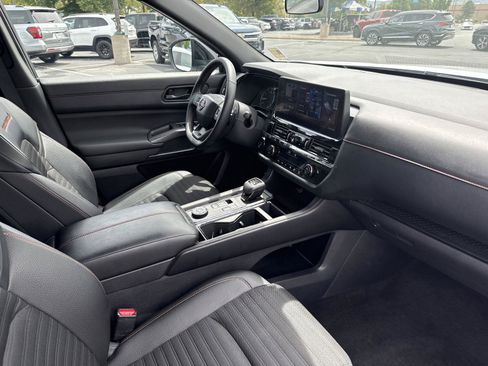 Used 2026 Nissan Pathfinder Rock Creek AWD/4WD image 26