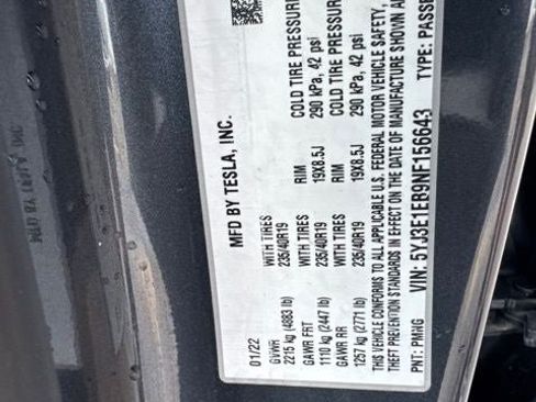 Used 2022 Tesla Model 3 Long Range AWD/4WD image 32