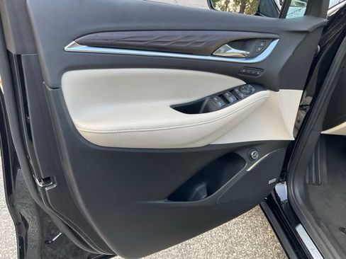Used 2023 Buick Enclave Avenir w/ Avenir Technology Package FWD image 7