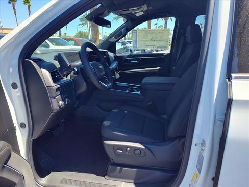 New 2026 Chevrolet Suburban LS RWD image 5