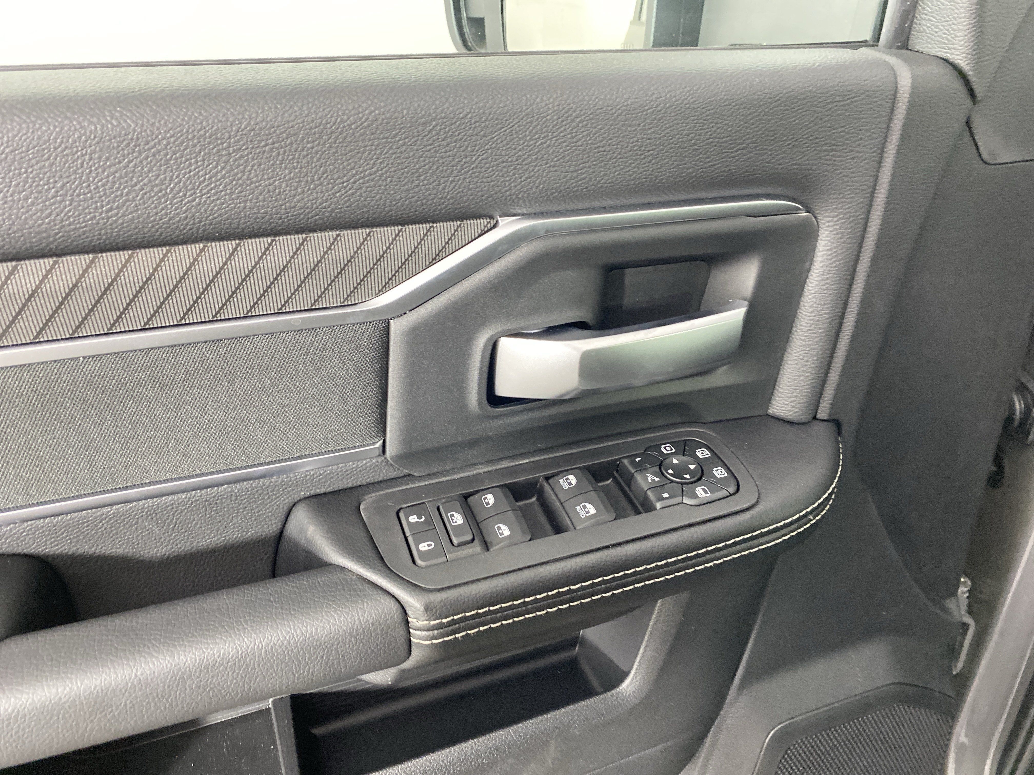 New 2027 RAM 3500 Big Horn AWD/4WD image 11