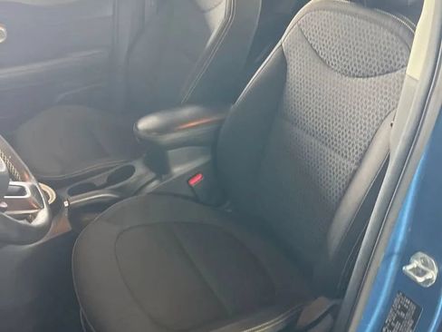 Used 2016 Kia Soul + w/ Designer's Package FWD image 4