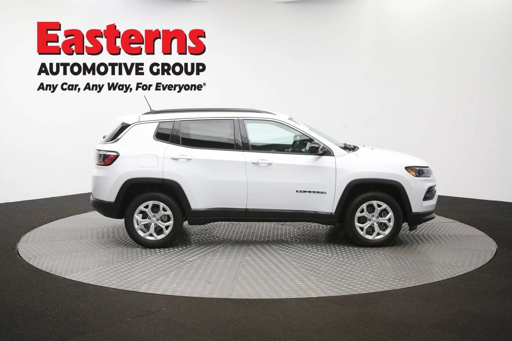 Used 2024 Jeep Compass Latitude AWD/4WD image 43