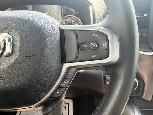 Used 2024 RAM 1500 Big Horn AWD/4WD image 35