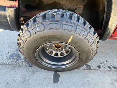 Used 1999 Jeep Cherokee SE image 27