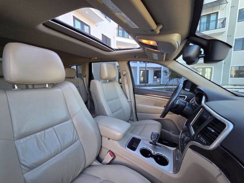 Used 2014 Jeep Grand Cherokee Limited image 42