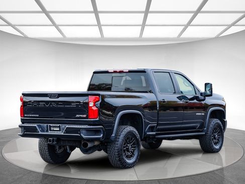 Used 2024 Chevrolet Silverado 2500 ZR2 w/ Snow Plow Prep/Camper Package image 4