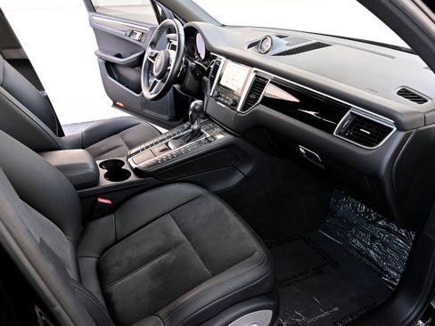 Used 2018 Porsche Macan Sport Edition AWD/4WD image 13