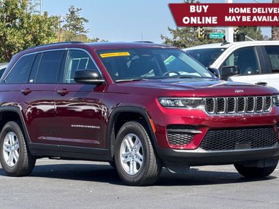 Used 2023 Jeep Grand Cherokee Laredo
