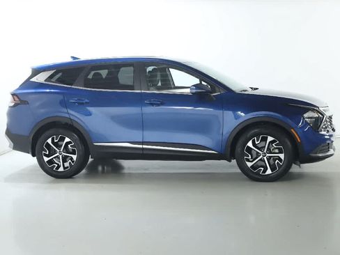 Used 2023 Kia Sportage EX FWD image 11