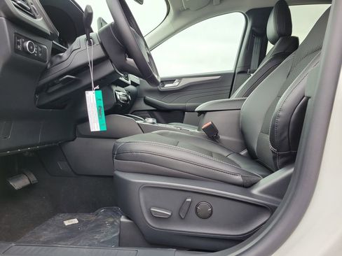 New 2026 Ford Escape SE image 17