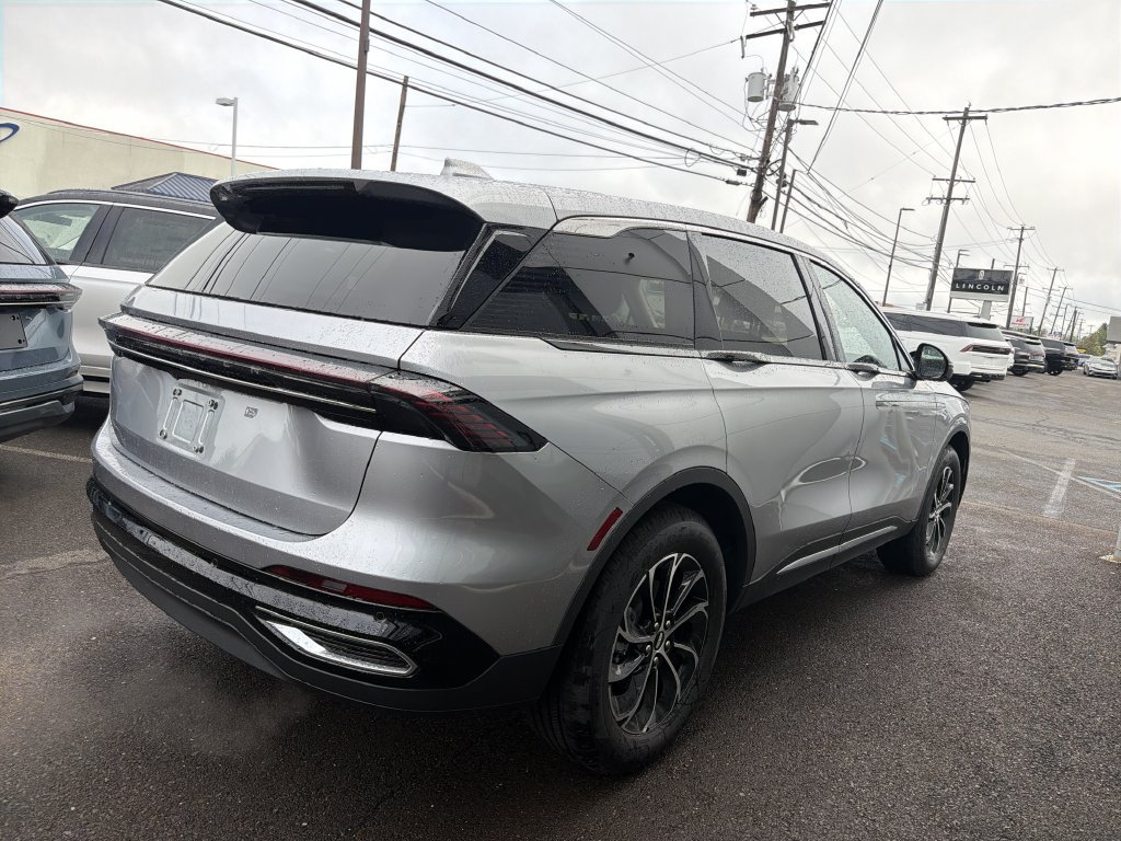 New 2026 Lincoln Nautilus Premier AWD/4WD image 3