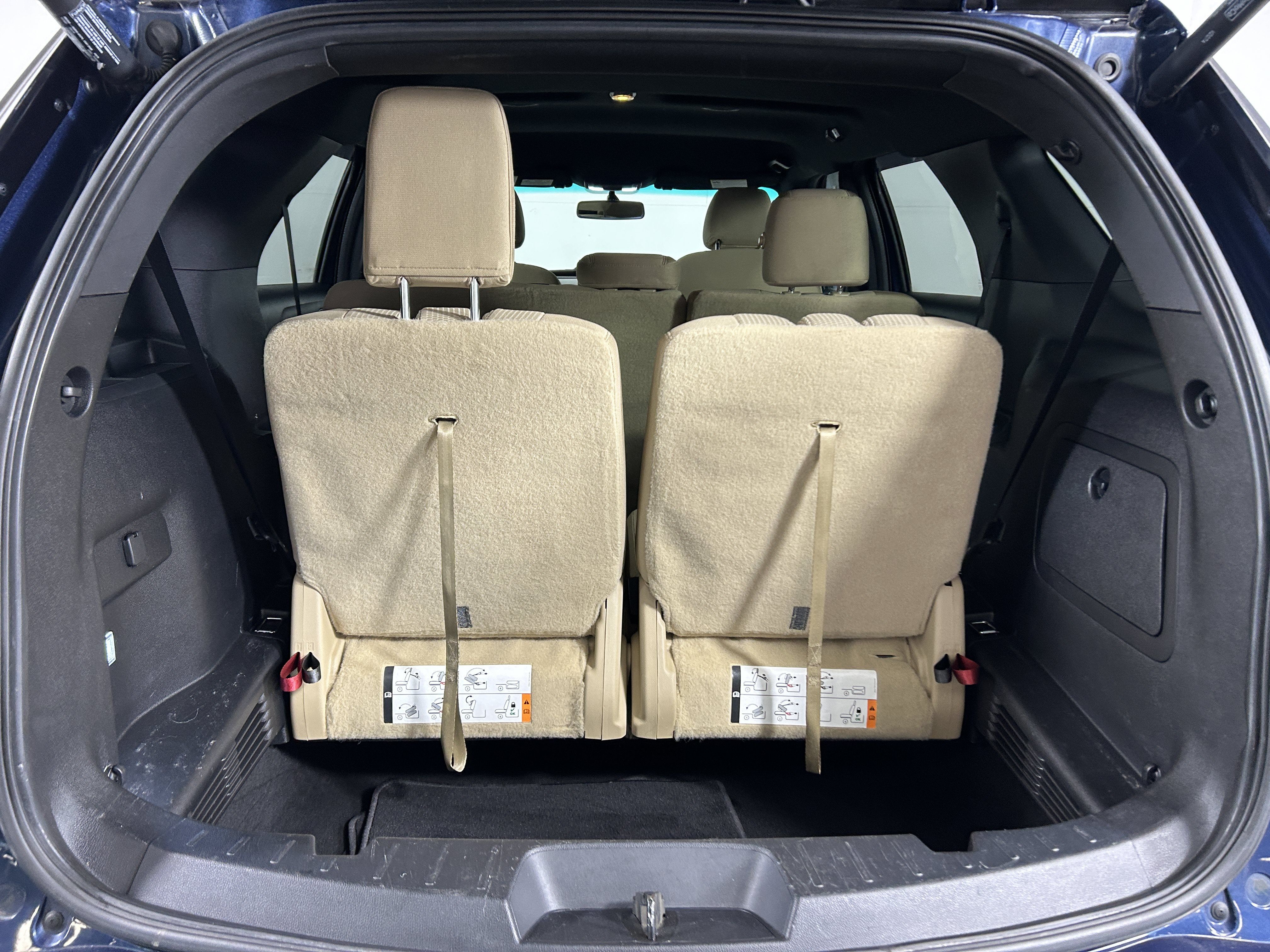 Used 2017 Ford Explorer XLT w/ Equipment Group 201A AWD/4WD image 26