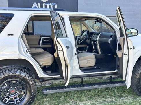 Used 2020 Toyota 4Runner SR5 Premium w/ Moonroof Package image 26