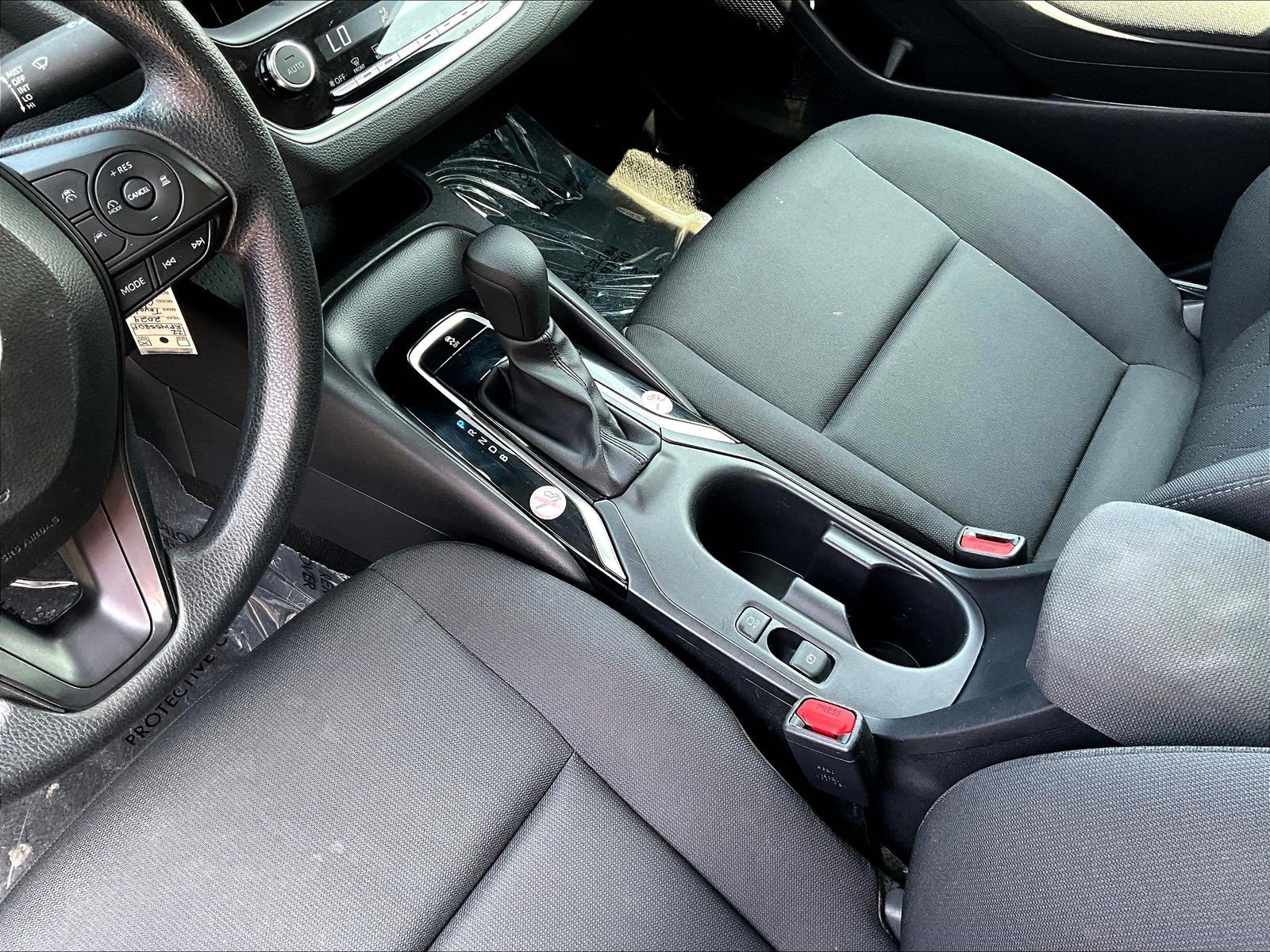 Used 2024 Toyota Corolla LE FWD image 18