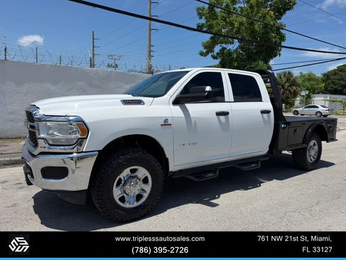 Used 2022 RAM 2500 Tradesman w/ Chrome Appearance Group AWD/4WD image 1