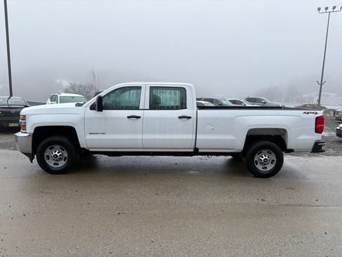 Used 2019 Chevrolet Silverado 2500 W/T image 2