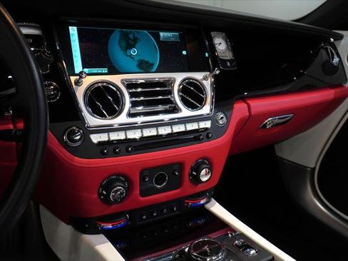 Used 2017 Rolls-Royce Dawn Standard image 24