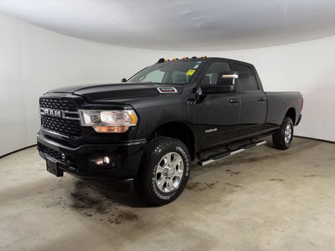 Used 2024 RAM 3500 Big Horn w/ Sport Appearance Package image 12