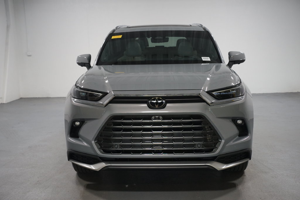Used 2026 Toyota Grand Highlander AWD Hybrid image 2