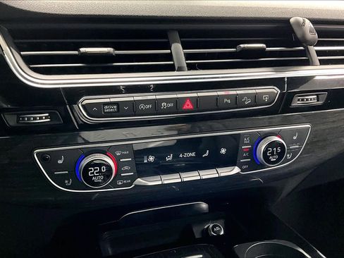 Used 2017 Audi Q7 3.0T Premium Plus w/ Premium Plus Package image 34