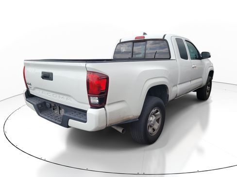 Used 2023 Toyota Tacoma SR w/ SR Convenience Package AWD/4WD image 7