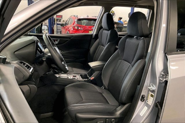 Used 2024 Subaru Forester Premium AWD/4WD image 25