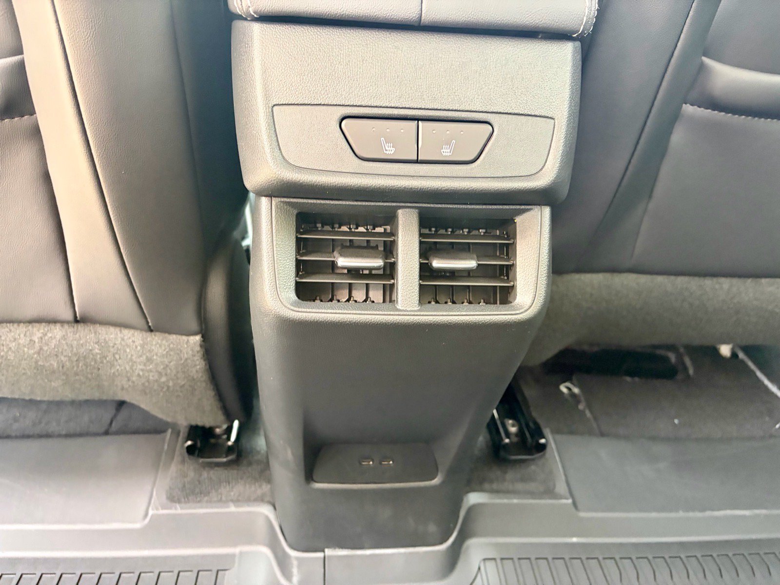 New 2027 GMC Terrain Denali w/ LPO, Floor Liner Package AWD/4WD image 20