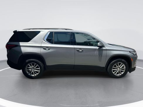Used 2023 Chevrolet Traverse LT AWD/4WD image 4