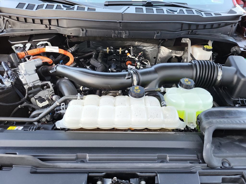 Used 2024 Ford F150 Platinum w/ Equipment Group 702A High AWD/4WD image 19