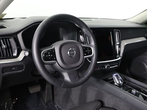 Used 2025 Volvo V60 B5 Cross Country Ultra AWD/4WD image 14