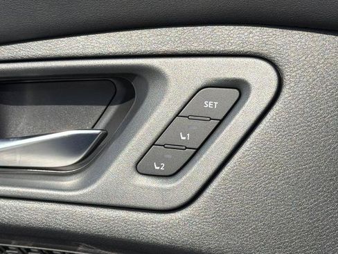 Certified 2023 Nissan Ariya FWD image 15