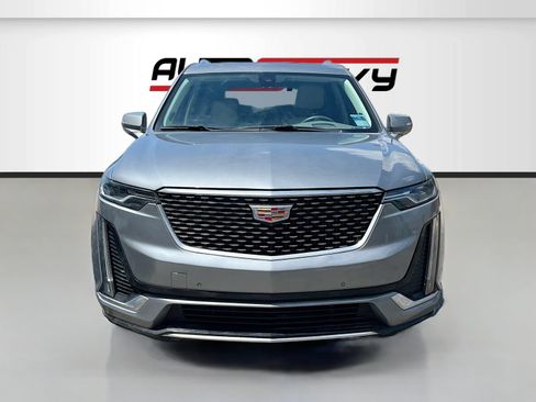 Used 2024 Cadillac XT6 Premium Luxury FWD image 2