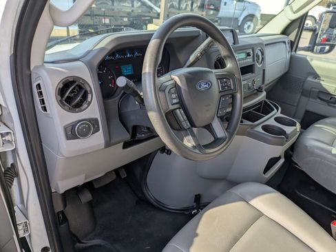 Used 2021 Ford E-350 and Econoline 350 Super Duty w/ Power Windows & Locks Group image 12